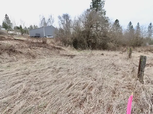 427 NE Stringham Rd, Rockford, WA 99030