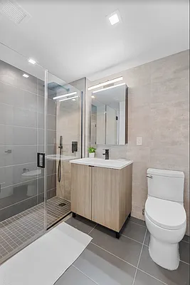 Rented by REAL New York | media 53