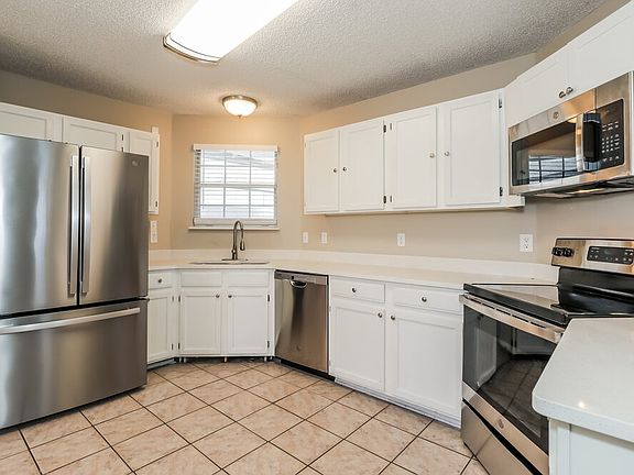 5th image of 8374 Argyle Corners Ct