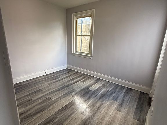 4th image of 131 Carlisle St #R3