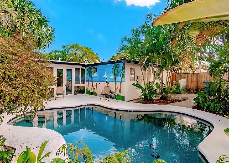 1st image of 2585 SE 4th St