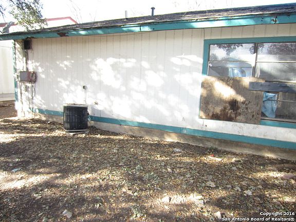 3rd image of 4830 Aspenwood Dr