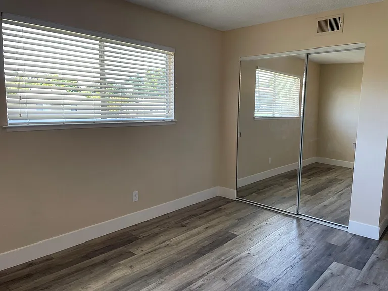 3665 Sapphire Dr #4 — Photo 11