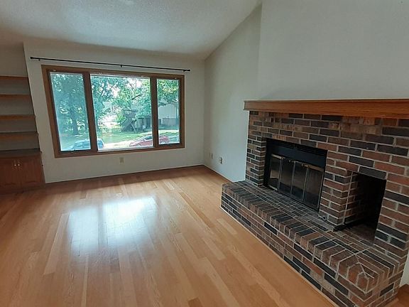 3rd image of 1266 Dolen Pl