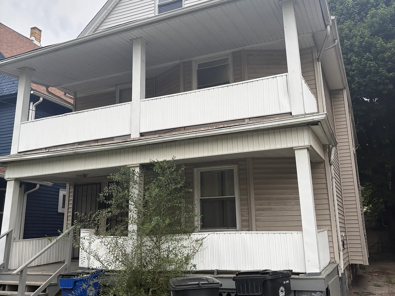 3 bed, 1400 sqft, $1,250 — Photo 1