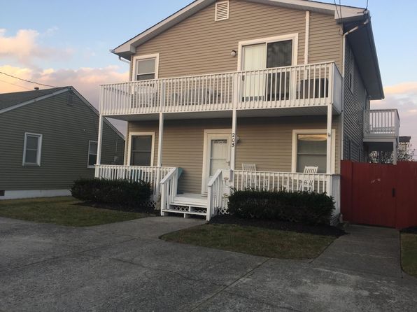 205 3rd St S