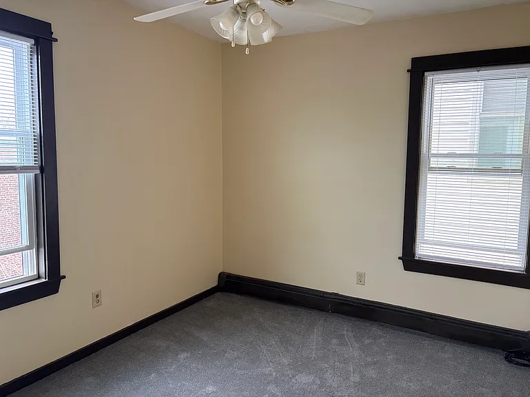 585 Wood Ave #3R — Photo 8