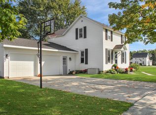 330 N Pine St, Fowler, MI 48835