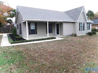 614 Westbrook Dr SW, Decatur, AL 35603