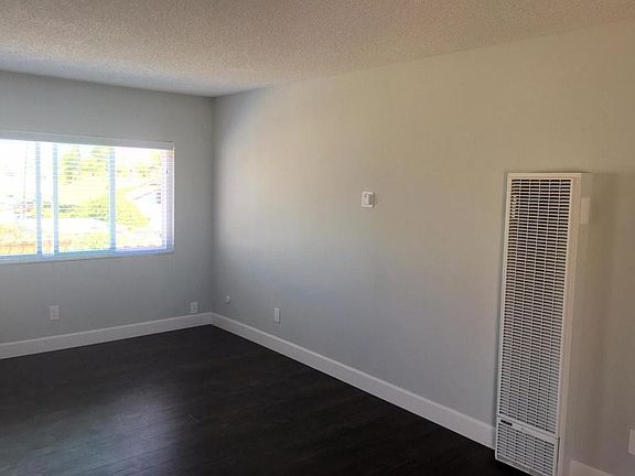 3rd image of 3735 32nd St APT 8