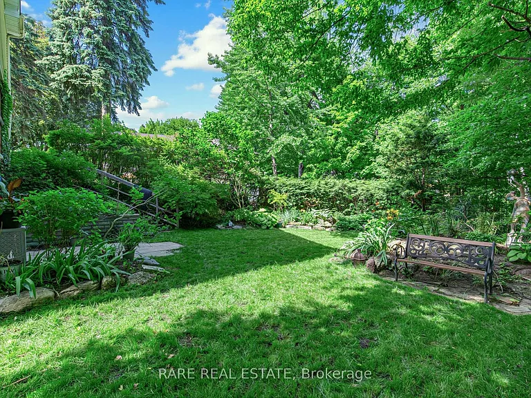 2 Leander Ct #LOWER — Photo 30