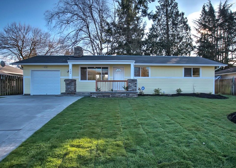 1st image of 704 Cedar Dr