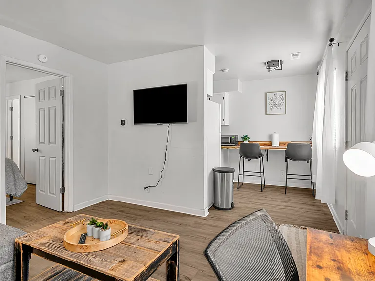 605 W Michigan St #4 — Photo 3