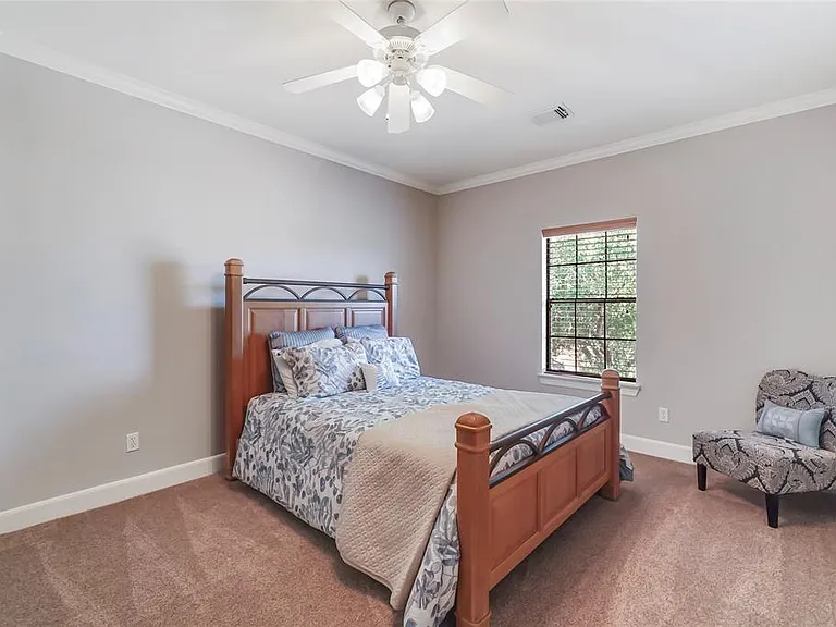 11 Vieux Carre Ct — Photo 36