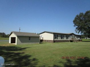 1523 Union Rd, Sardis, MS 38666