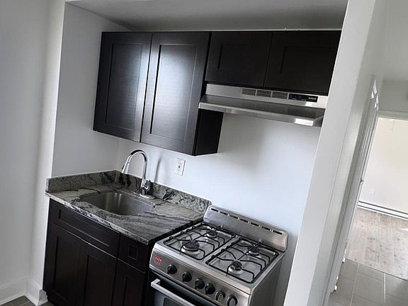 2nd image of 148 W Manheim St Floor 2