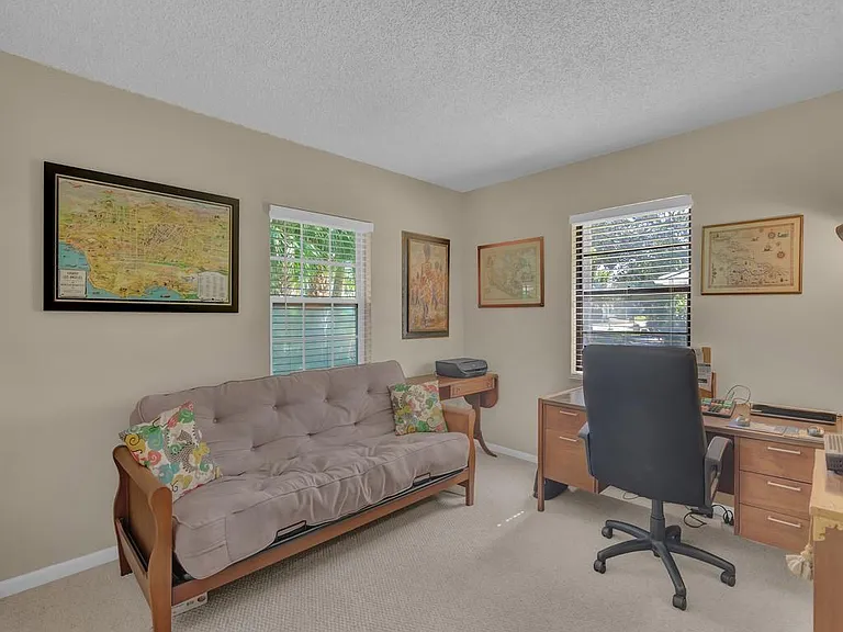 1045 Clipper Rd — Photo 15