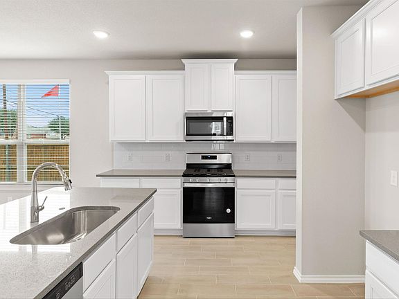 02 Ebony II Floor Plan