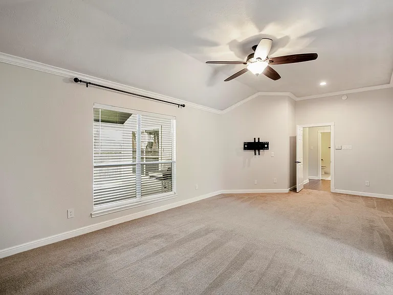 5802 Sawyer Bend Ln — Photo 25