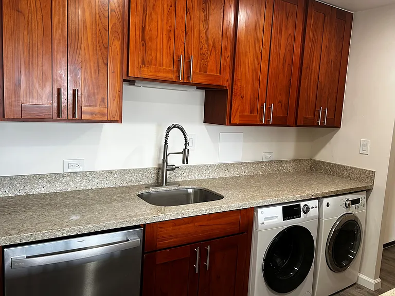 2333 Kapiolani Blvd #814 — Photo 8