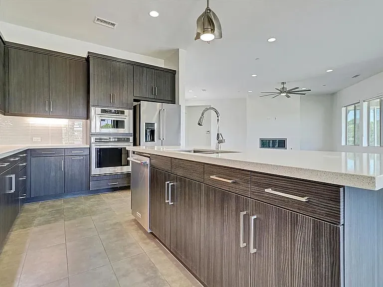 1702 Sienna Ct — Photo 5