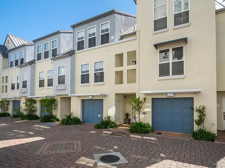 221 Village Ln — Photo 1