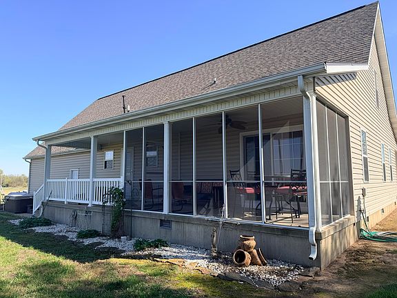 4th image of 2481 Thorn Road