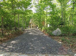 86 Bramble Bush Rd, Coventry, RI 02816