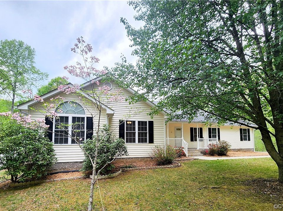 1st image of 113 Pine Ct