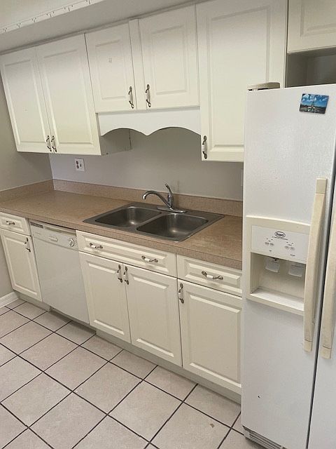 1st image of 1402 Amberwood Blvd