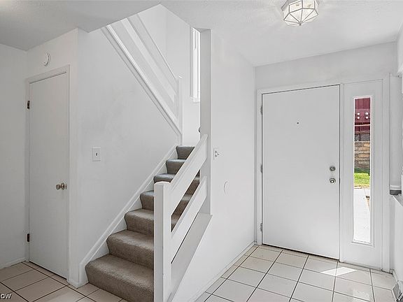 5th image of 7503 Creekwood Ct #3