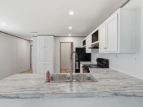 1350 County Rd, Mount Pleasant, TX 75455