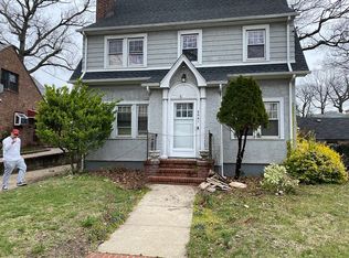 8641 188th St, Hollis, NY 11423