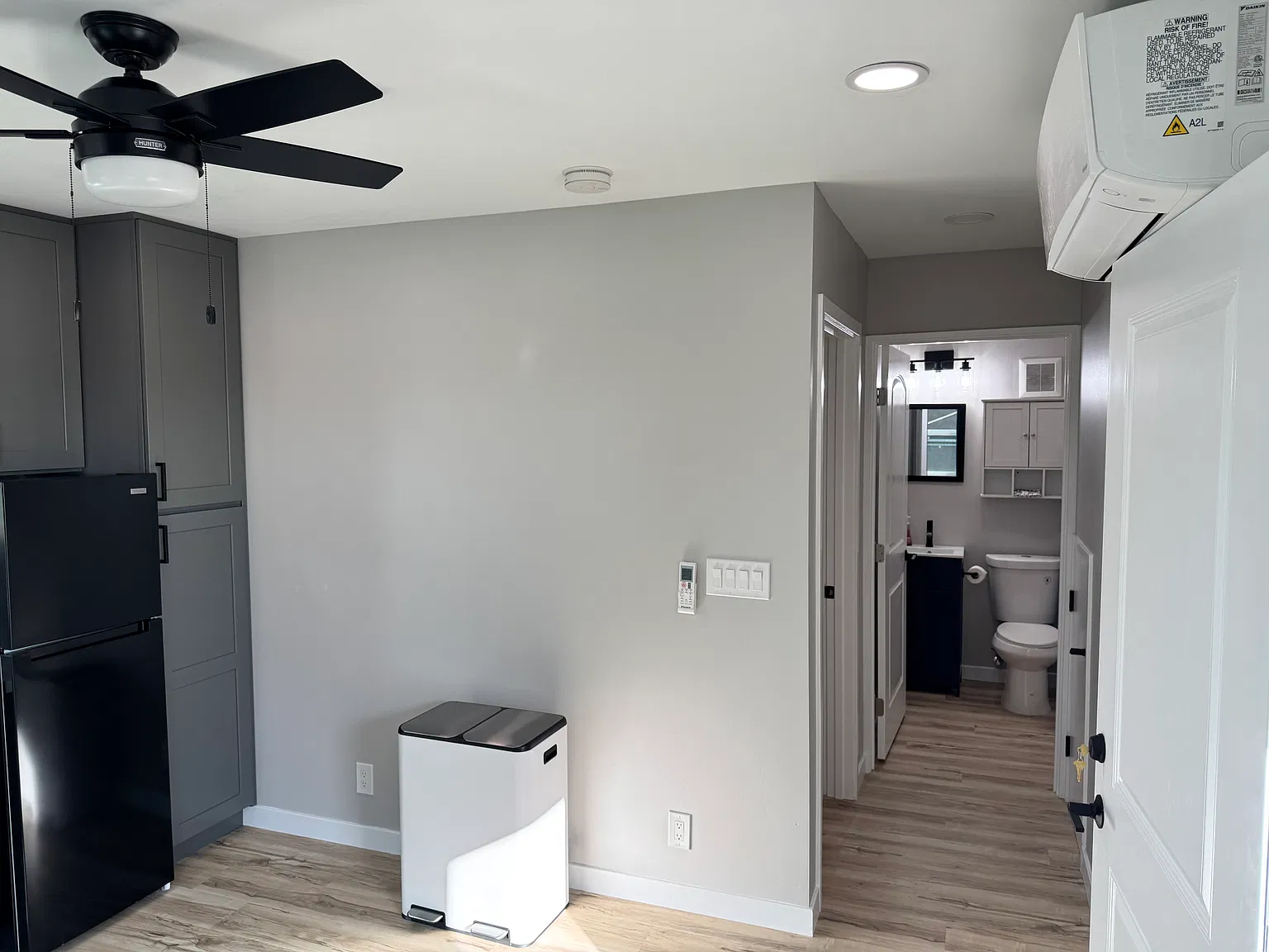 2428 Denver St — Photo 4
