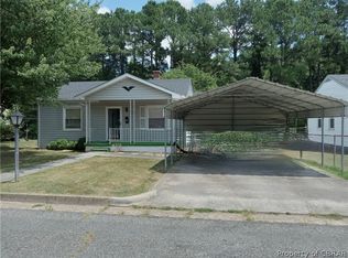 210 Gravatt Ave, Blackstone, VA 23824