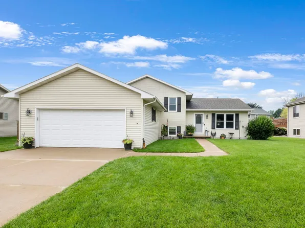 3821 Purple Crest Dr, Oshkosh, WI 54901