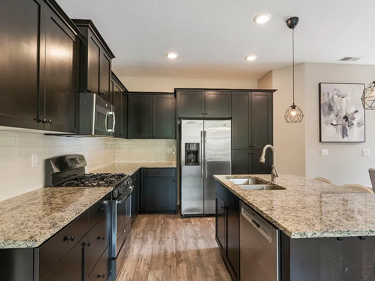 9433 SW Chopin Ln — Photo 6