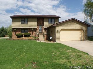 7326 W Main St, Maryville, IL