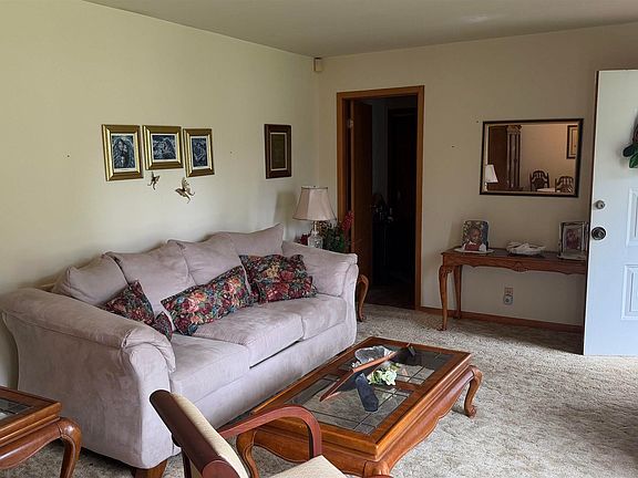 2nd image of 508 Goldenrod Dr