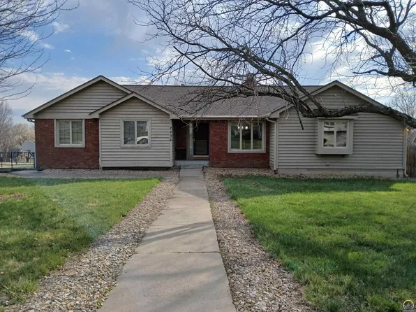 2236 SW Alameda Dr, Topeka, KS 66614