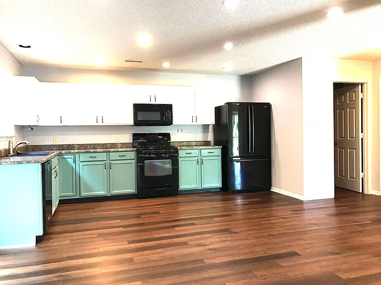 12280 E 141st St — Photo 5