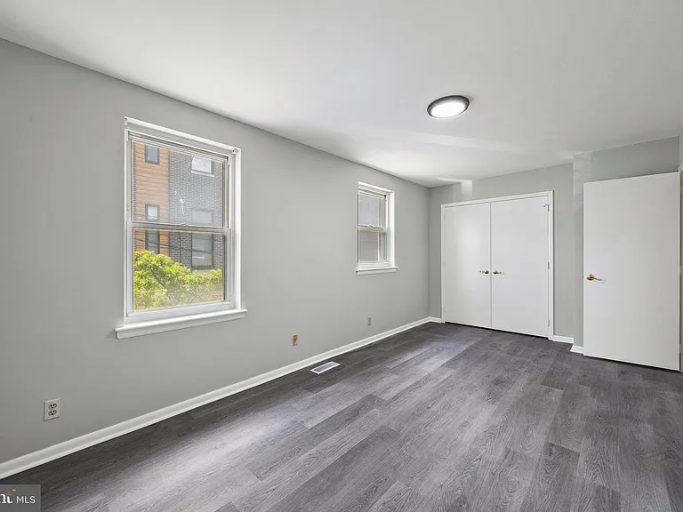 1221 Kater St — Photo 25