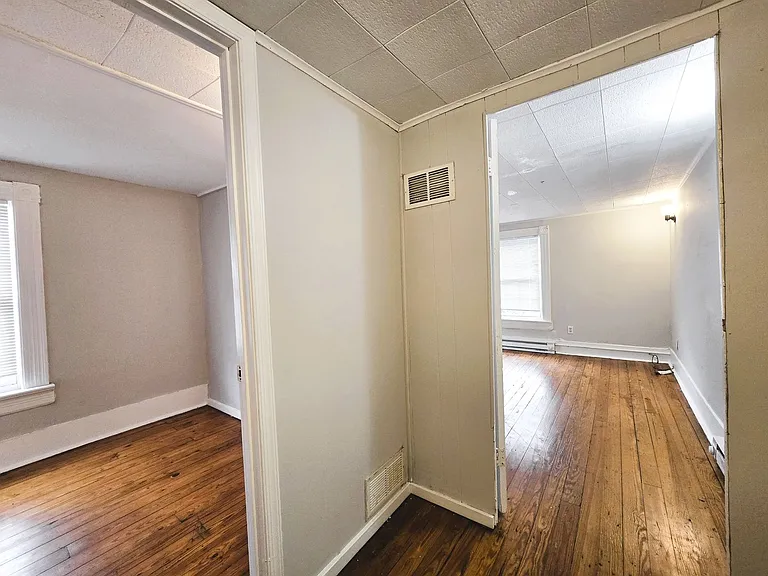 2239 Cobbs St — Photo 17