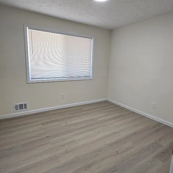 6186 Green Acres Dr SW — Photo 5