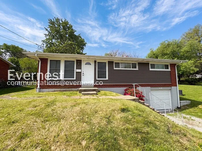 Building Photo - 638 Garden City Dr