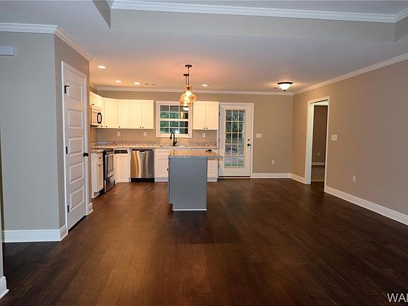 2nd image of 13936 Roanoke Dr