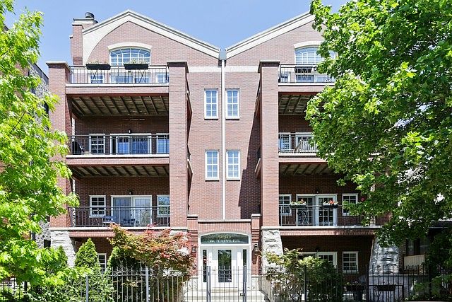1st image of 930 W Cuyler Ave APT 2E