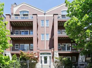 930 W Cuyler Ave APT 2E, Chicago, IL 60613
