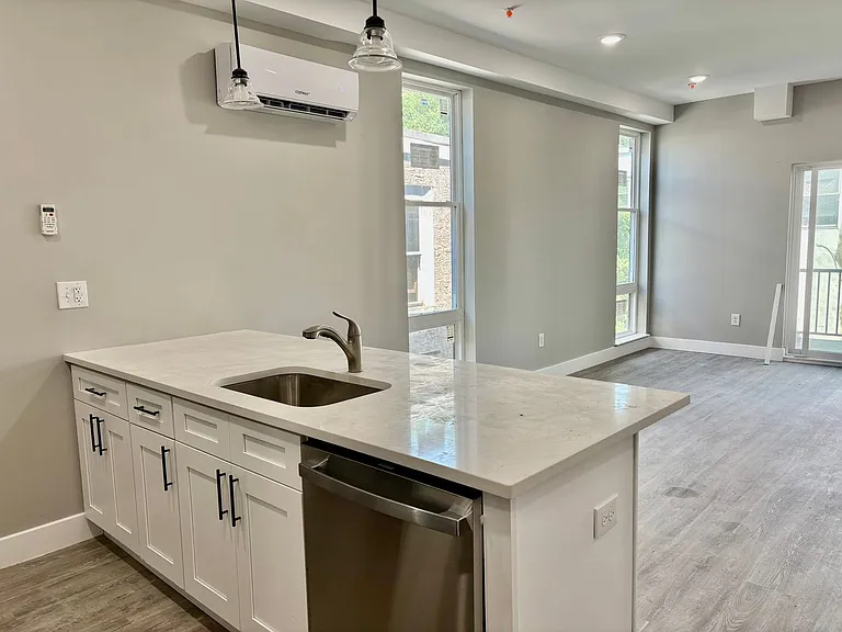 5423 Baltimore Ave — Photo 2