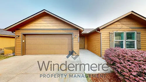 230 Chapra St Photo 1